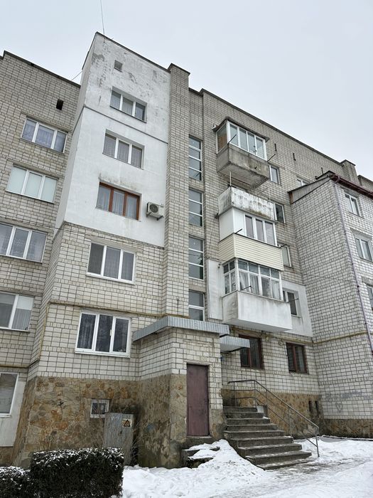 Продається двокімнатна квартира в Трускавці