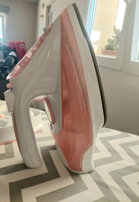 Ferro de engomar sem fios