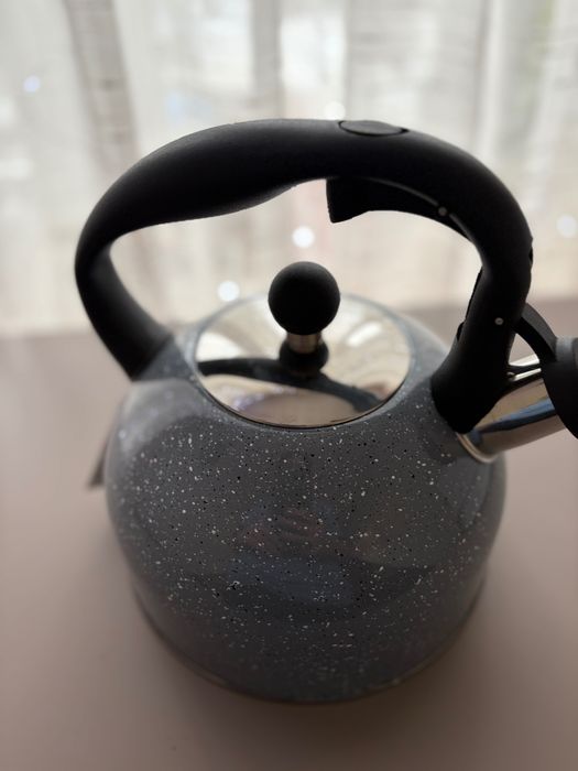 Чайник кухонний  сірий