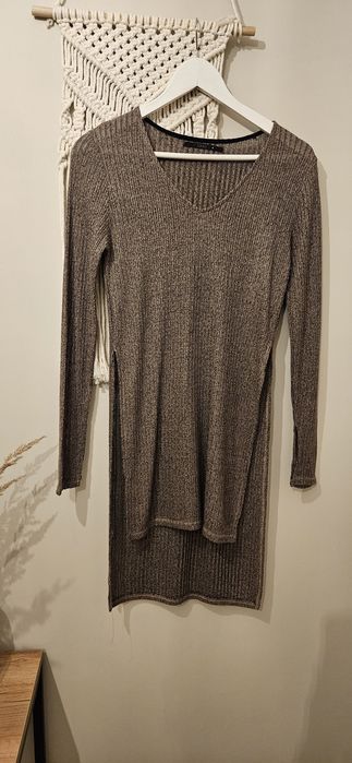 Sweterek prążkowany długi z rozcięciem Only rozm. 38