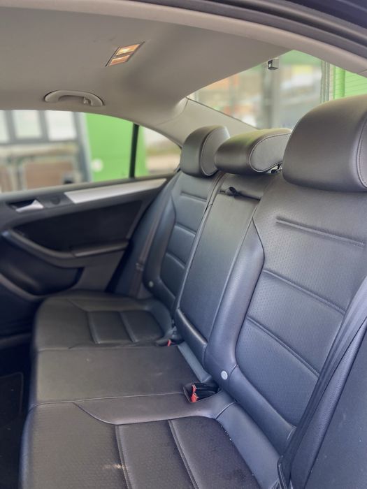 Volkswagen Jetta 1.8 турбо бензин