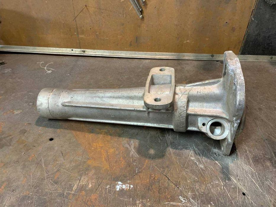 Удлинитель хвостовик КПП Газ 24, Волга