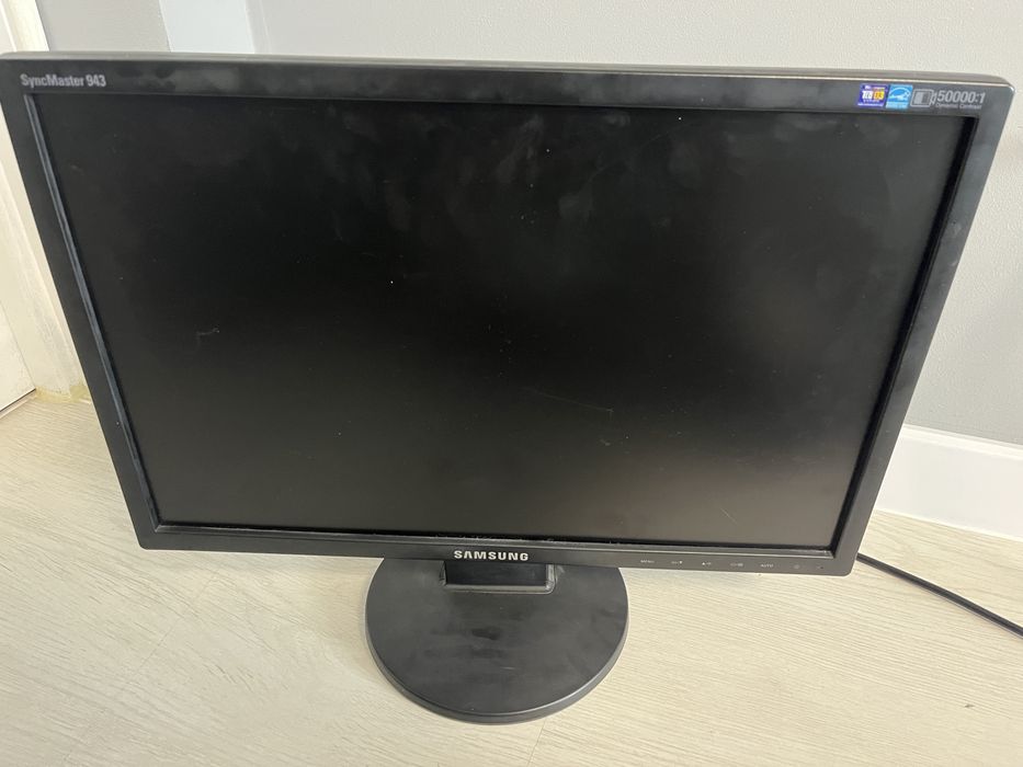 Монитор samsung