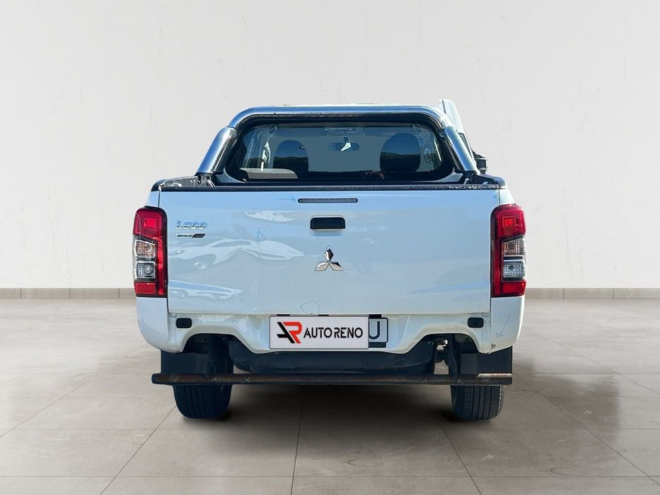 Mitsubishi L200 2.3 DI-D Space Cab Invite 4WD