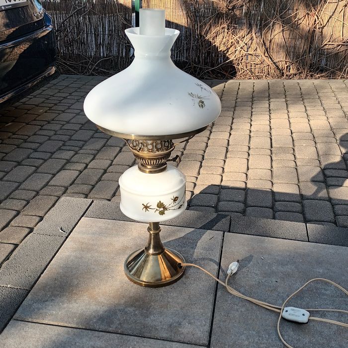 Lampa a la naftowa z PRL