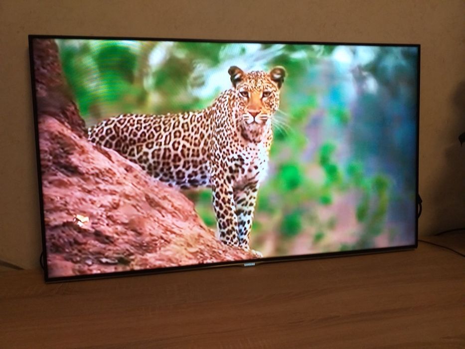 Продаж SAMSUNG 40" діагональ Smart TV.