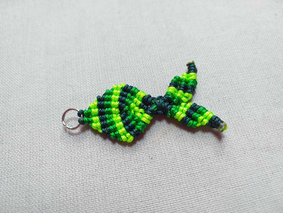 Pingente Peixe Verde em Macramê
