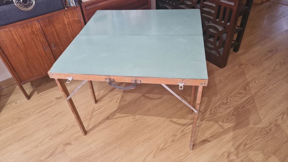 Mesa dobrável antigal