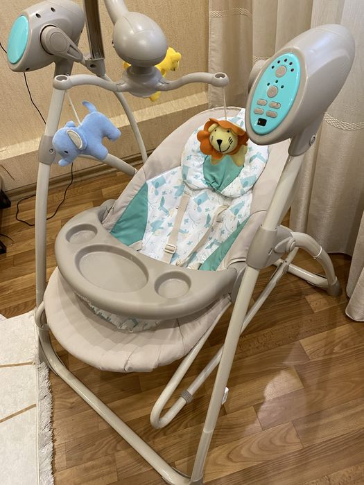 Колиска-гойдалка Carello Nanny укачивающий центр