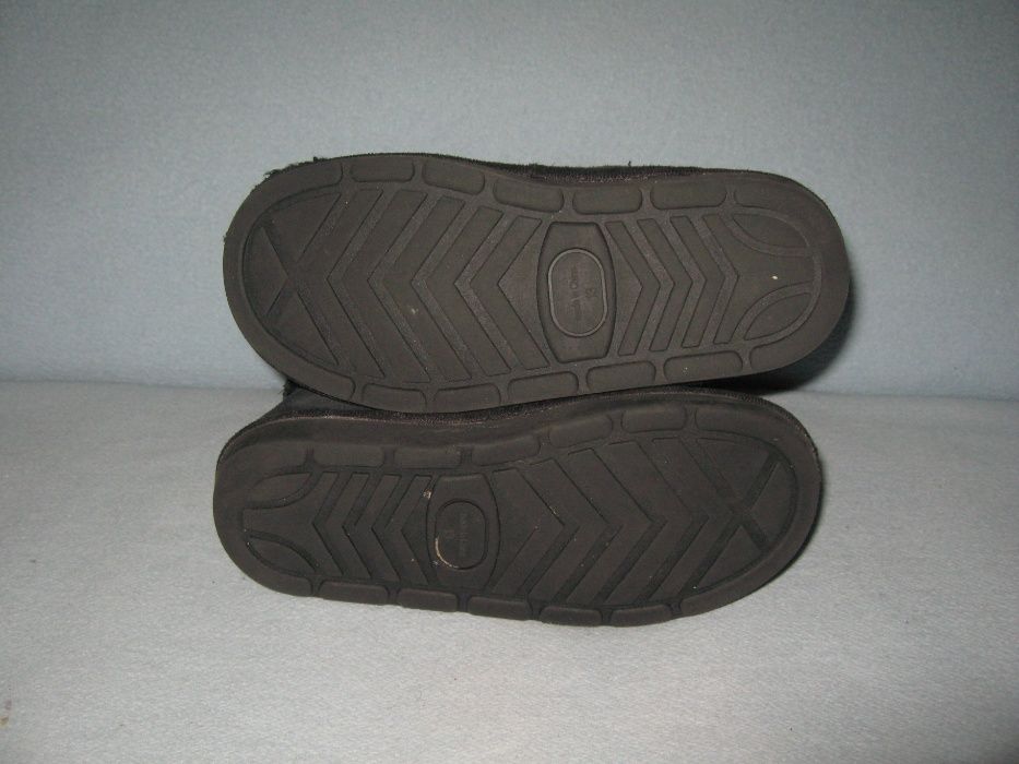 Зимові замшеві уггі, розмір 13 (наш 32, устілка 20,5 см), 100 грн.