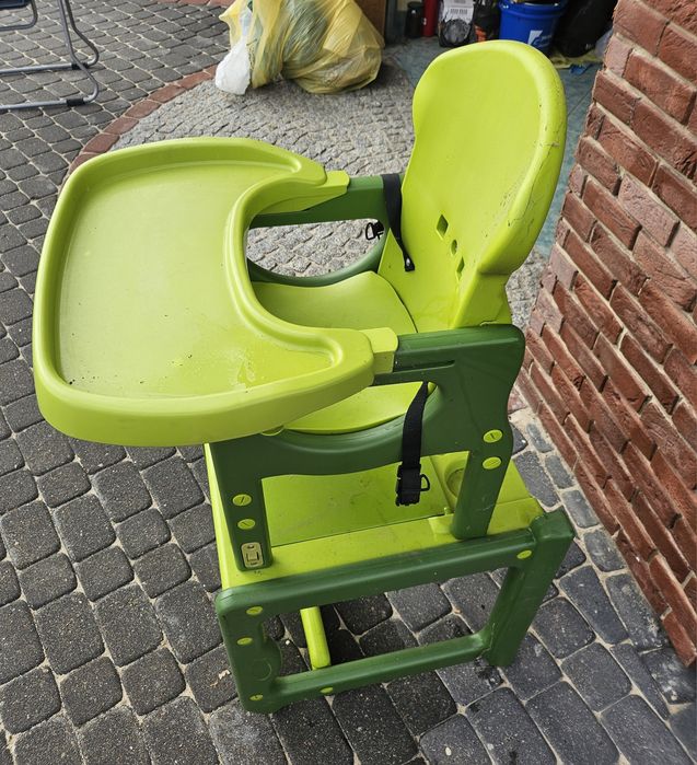 Krzesełko i stoliczek do karmienia