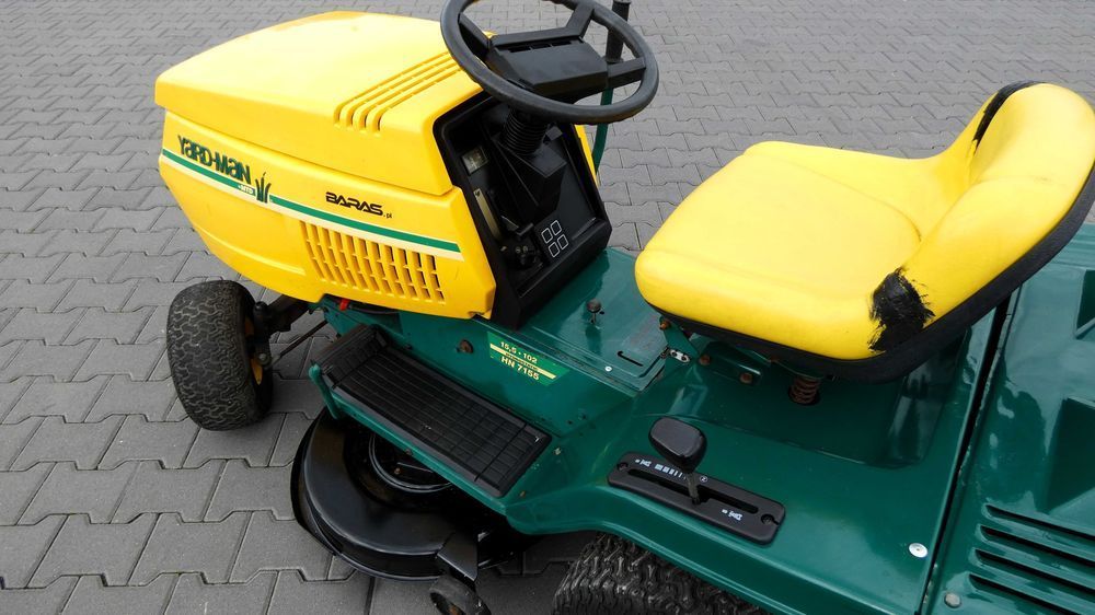 Traktorek kosiarka Yard-Man HN7155 Briggs&Stratton (180903.5) - Baras