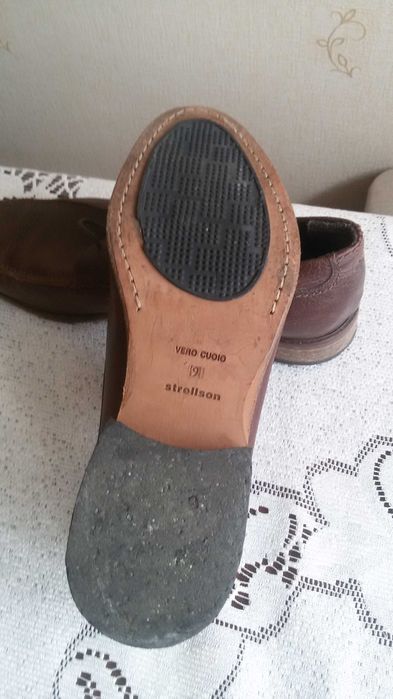 buty ,,split toe shoes"ze skory naturalnej