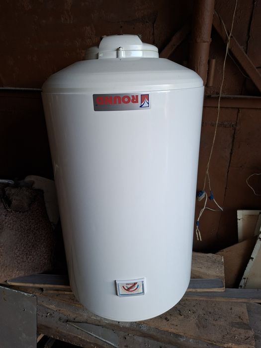 Продам бойлер Round на 80 л .