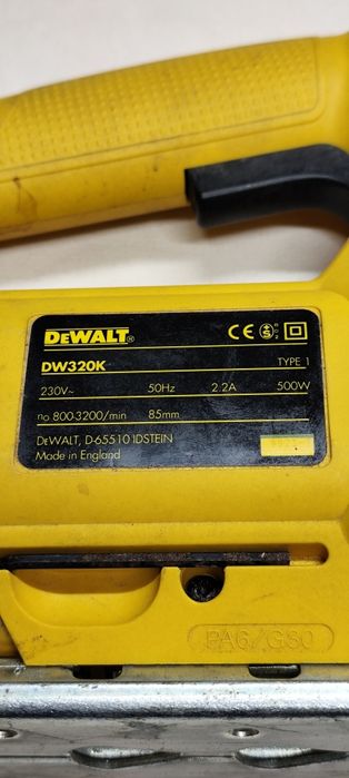 Wyrzynarka DeWalt dw320k