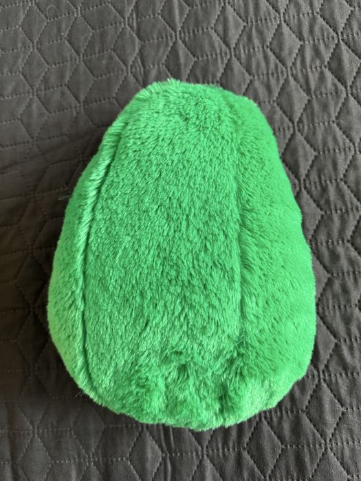 Дві нові мʼяки іграшки треди ананас та авокадо