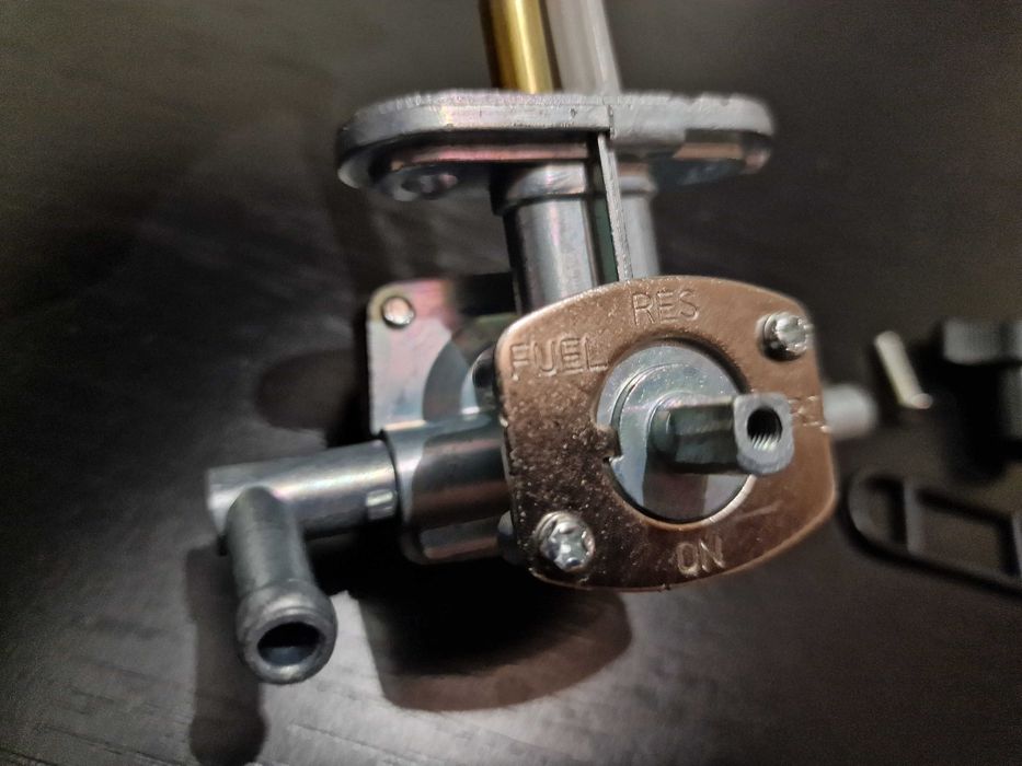 Torneira de gasolina Suzuki DRZ 400 LTZ400 Ozark