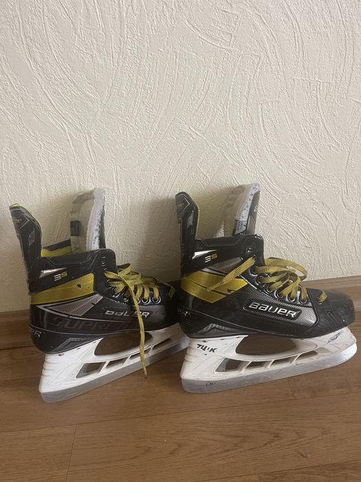 Ковзани хокейні