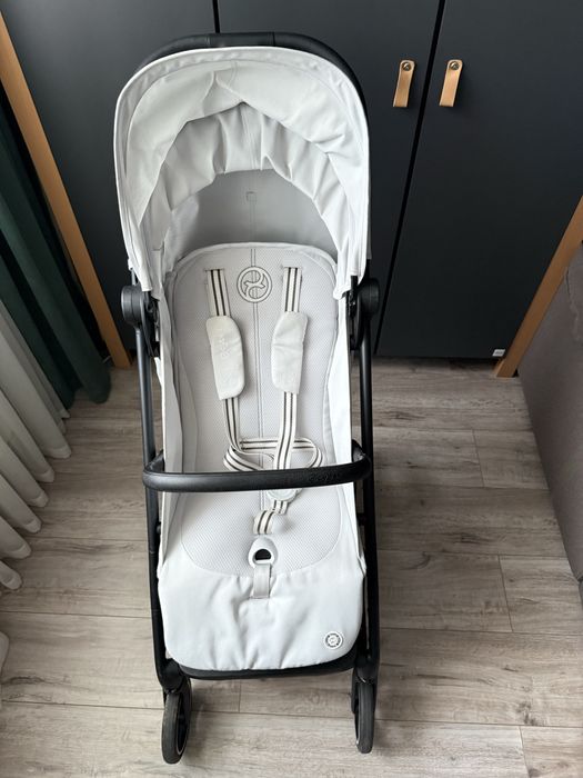 Прогулянкова коляска Cybex Beezy fog grey
