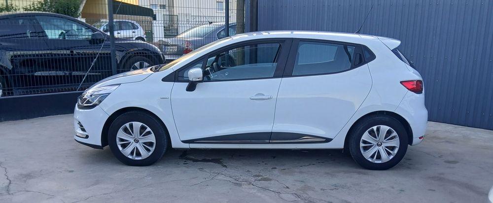 Renault clio 19.000 klms