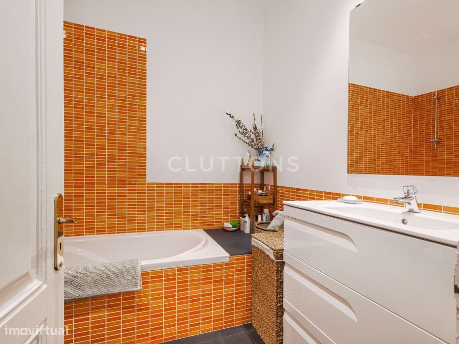 Venda Apartamento T3 , 112 m2 Renovado Varanda, Estefânia - Lisboa
