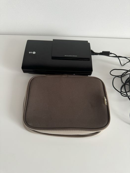 Portable DVD/CD player
