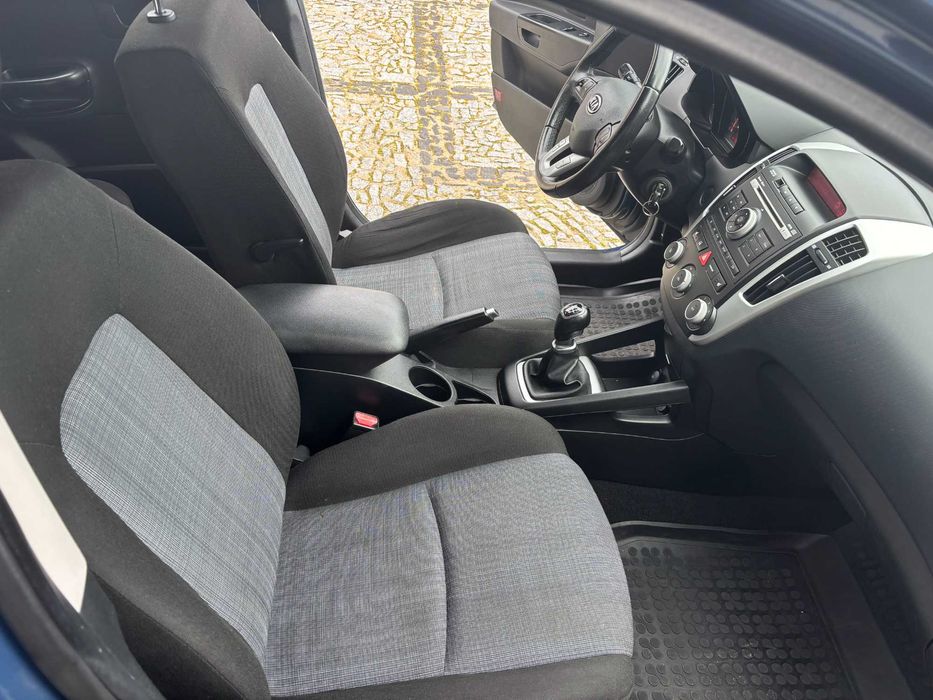Kia Ceed 2010 Benzyna 1.4