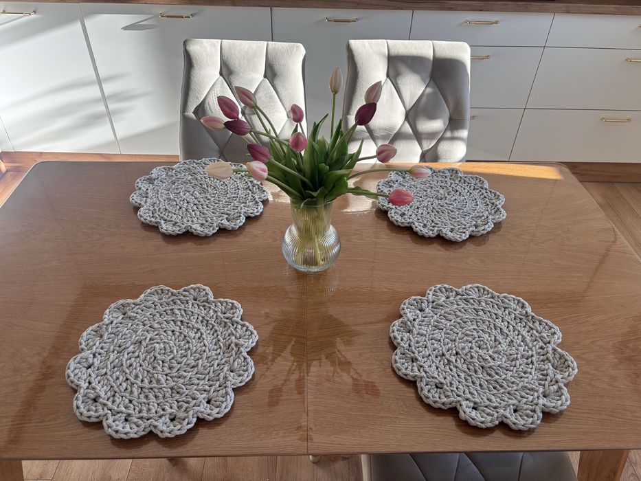 Handmade dywan + 4 podkladki na stół komplet