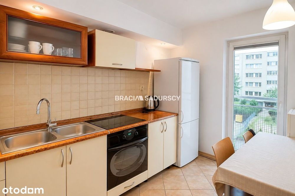 2 pok (oddzielne) 34m2 blisko centrum z garażem