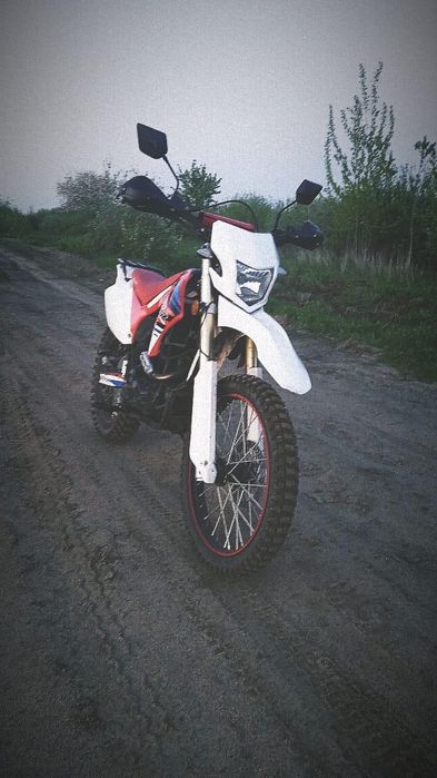 Хорнет дакар 250