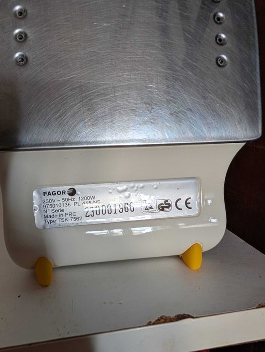 Ferro de engomar Fagor 1200w