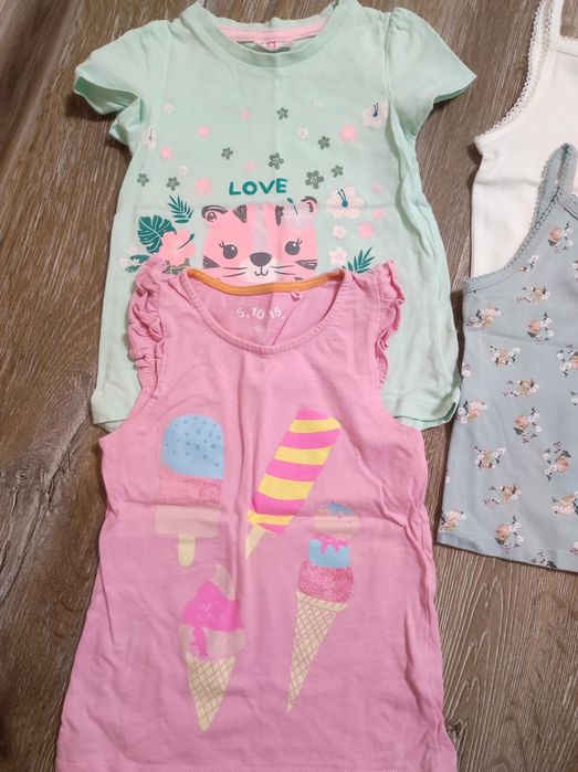 Продам речі на дівчинку.