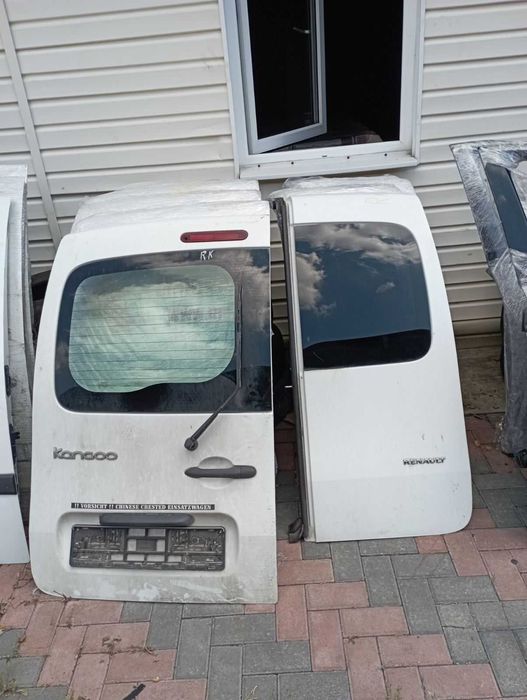 Дверь передняя / задняя правая / левая Renault Kangoo 2