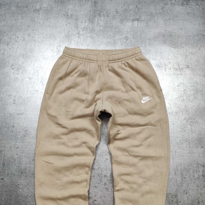 MĘSKIE Spodnie Dresy Sportowe Beżowe Joggery Nike Haft Logo Active Gym