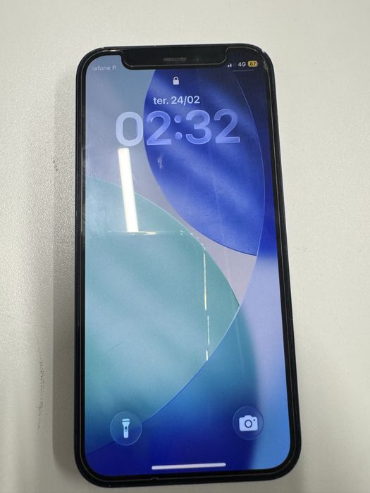 Iphone 12 mini em bom estado