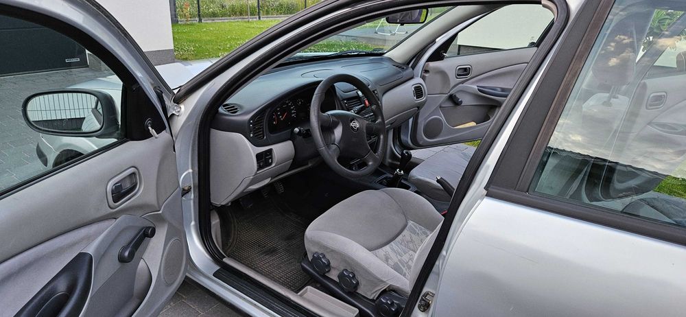 Sprzedam Nissana Almerę