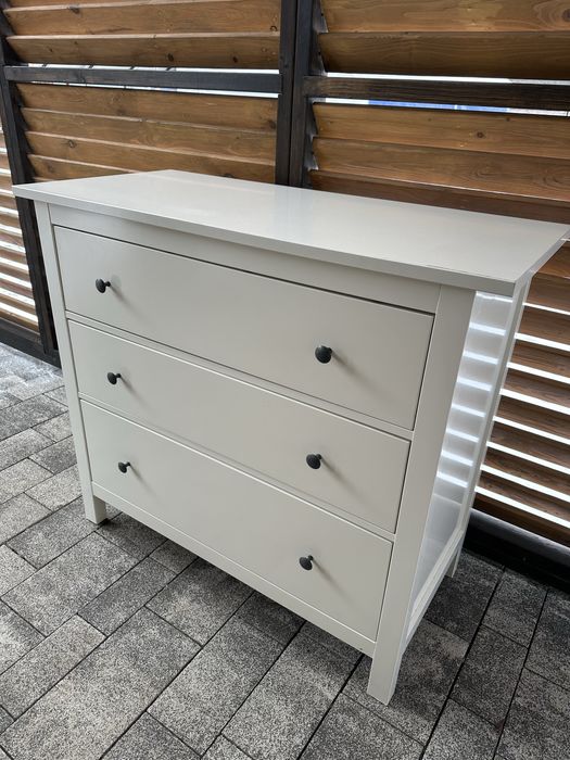 Komoda Hemnes – lite drewno, rożne warianty