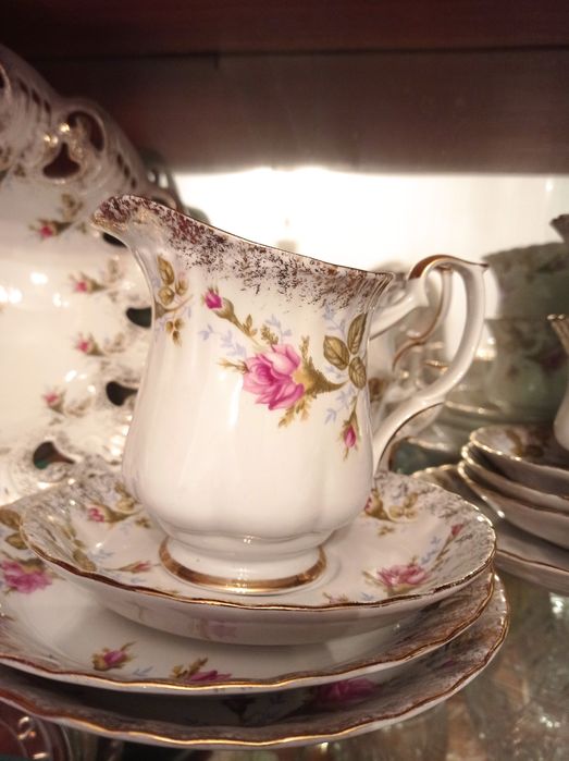 Serwis porcelanowy Iwona Chodzież z PRL