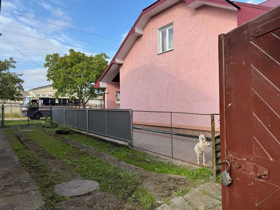 Продається половина будинку, р-н Нової Волощі, у м. Дрогобич!