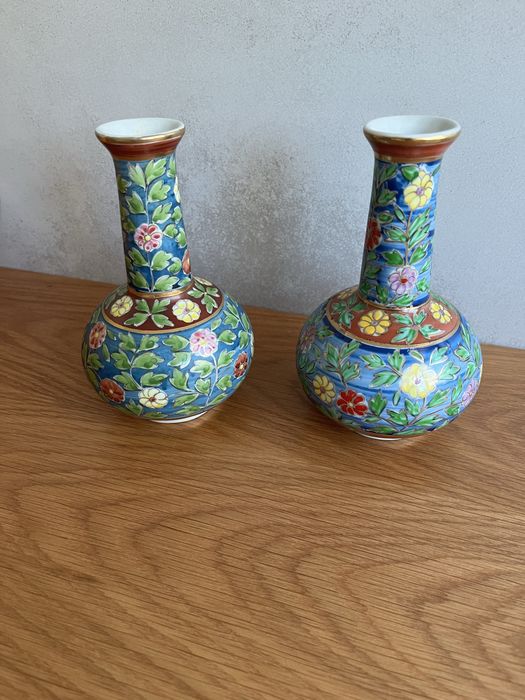 Par de jarras tailandesas