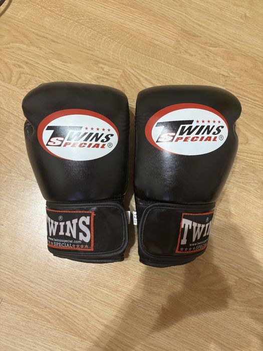 Rękawice bokserskie Twins  12oz