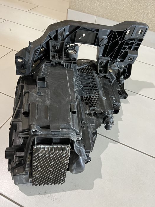 Фара права Audi Q8/SQ8 4M8941086