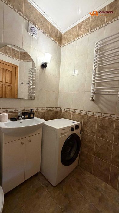 Продаж 2 кім. квартири з ремонтом в районі Каскаду