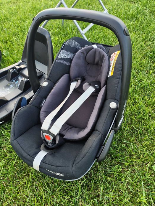Wózek Baby Design Husky 2021 + fotelik Maxi Cosi Pebble Pro + dodatki