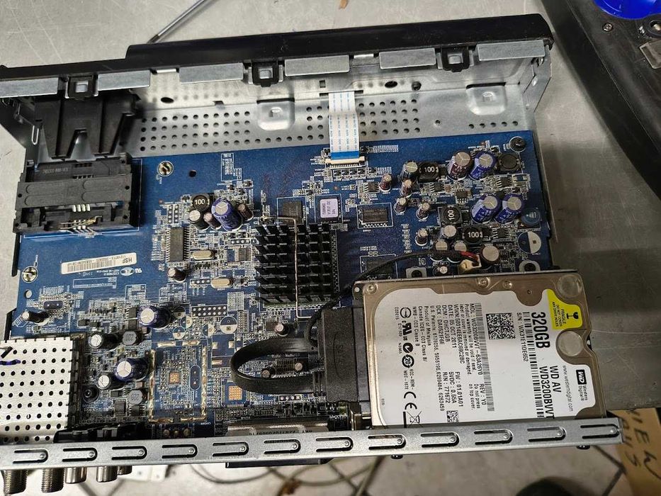 Niemiecki dekoder pace tds866 Receiver SKY  twardy dysk 320 GB ok