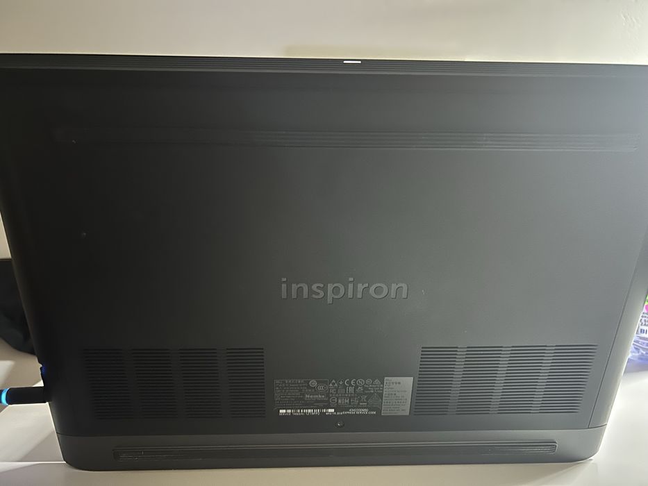 Laptop DELL Inspiron 7577