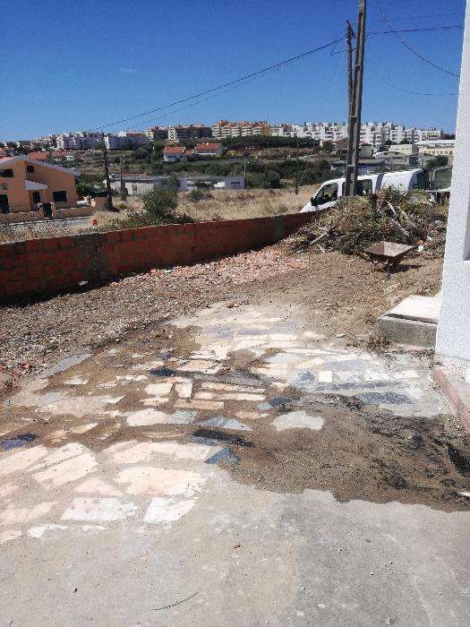 Limpeza de terrenos e corte de arvores.