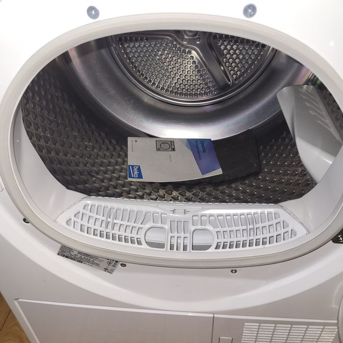 Продам сушильную машину Beko DS8433RX (8 кг)