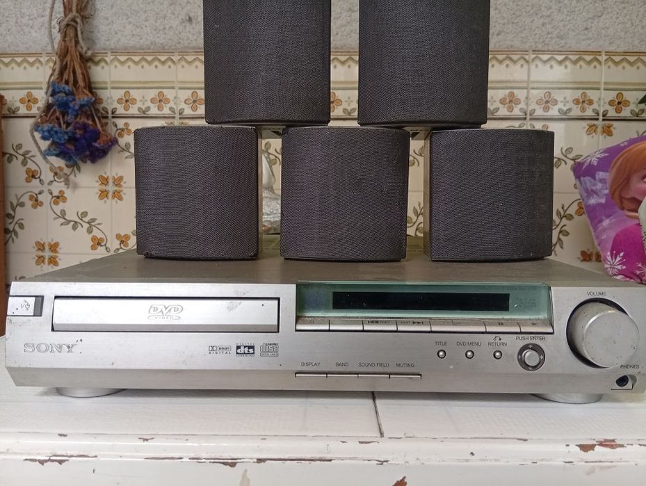 Sistema de som surrond