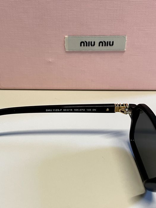 Okulary przeciwsłoneczne Miu Miu SMU 11ZS (2925)